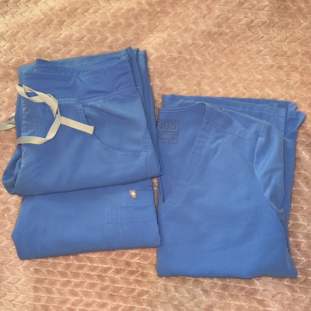 FIGS,Ceil Blue 3 piece bundle